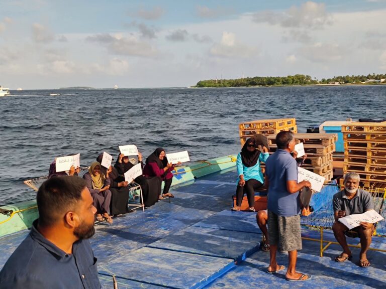 ބ. ދޮންފަނު މުޒާހަރާ އެއްބަޔަކަށް ރަނގަޅު، އަނެއް ބަޔަކަށް ގޯސް!