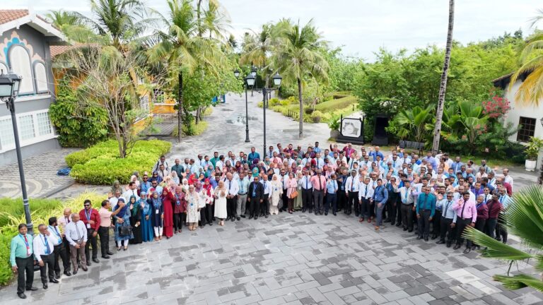 މިފަހަރުގެ ޕްރިންސިޕަލުންގެ މަހާސިންތާ އޮތީ ކްރޮސްރޯޑް ރިސޯޓުގައި…