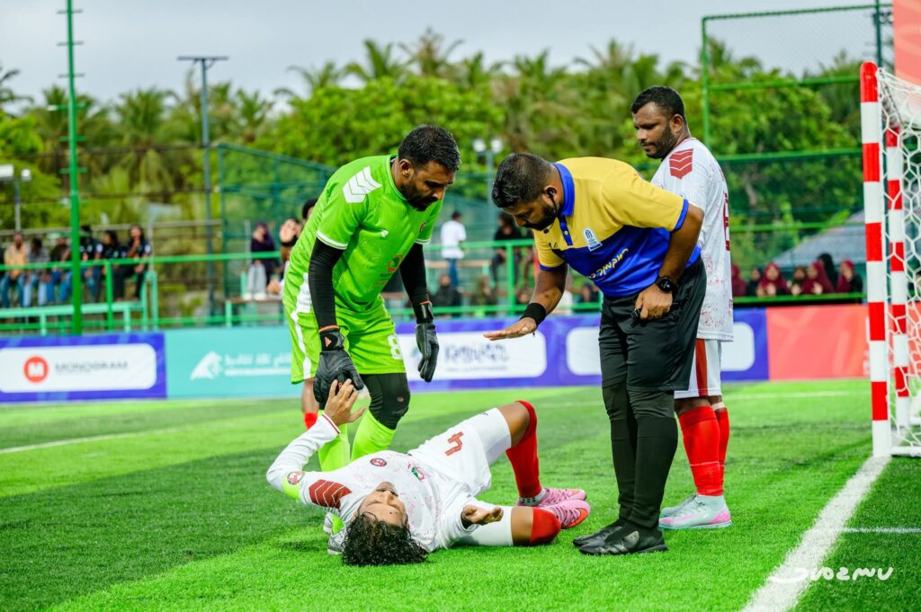 ކުޅުމުގެ ތެރެއިން މަރޮށި ކުޅުންތެރިޔަކަށް އަނިޔާވެފައި