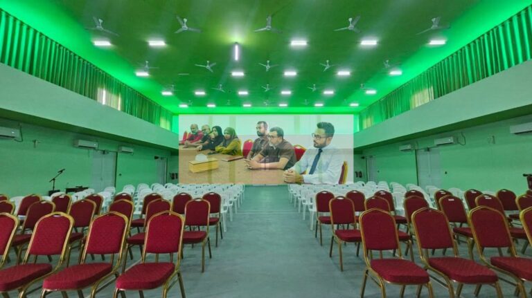 ފޯކައިދޫ ކައުންސިލުން އެރަށު ސްކޫލުގެ މަލްޓިޕާފަސް ހޯލު އޭސީ ކޮށްދީފި.