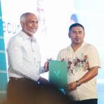 ސިޔާސީ ޕާޓީ ބަދަލުކުރި މިއީ ފުރަތަމަ ފަހަރު...