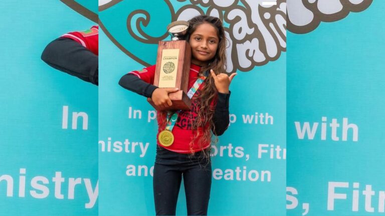 އުމުރުން އެންމެ 8 އަހަރުގައި އާލިޔާ ސާރފިންގ ތަރިއަކަށް