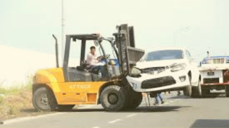 ވެހިކަލް ޓޯކުރުން: ފުލުހުން ވާނުވާގައި، ޖަވާބުދާރީވާން އެނގޭ ފަރާތެއް ނެތް.