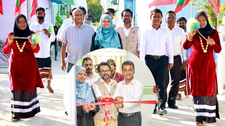 ބަރަކާ ޗެރިޓީގެ ހިލޭ އެހީގައި ކ. ގުޅީ ސިއްހީމަރުކަޒުގައި ތަރައްޤީކުރި މެޑިކަލް ލެޓޯޓްރީ ހުޅުވައިފި.