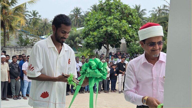 ށ. ފޯކައިދޫގައި މިވަގުތު ހުރި ތިން މިސްކިތަކީ ވެސް އެއް އާއިލާއެއްގެ ދީލަތި އެހީ.