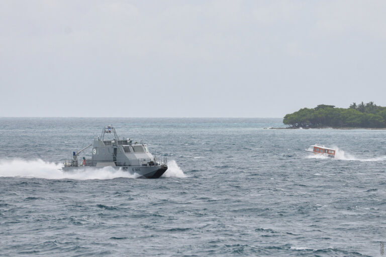 ރ އަތޮޅު ކަނޑުމަތިން މަރުވެފައި އޮތް މީހެއް ފެނިއްޖެ