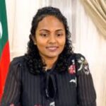 ޝައުނާ ވެސް މިހާރު ތިމާވެށީގެ ސައިންޓިސްޓެއް ކަމަށް...