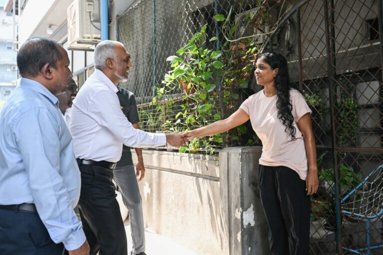 ޕީއެންސީ ކެންޑިޑޭޓުންނަށް ތާއީދު ހޯދުމަށް ސީދާ ރައީސް ވެސް ދޮރުން ދޮރަށް