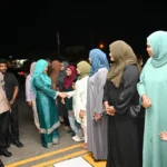 މެޑަމް ސާޖިދާއަށް މަރުހަބާ ކިޔުމަށް ދިޔަ މީހުން...