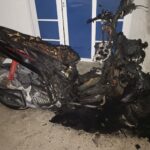 ފޯކައިދޫ ޕޮލިސް އިންޗާޖުގެ ސައިކަލުގައި ބަޔަކު ރޯކޮށްލައިފި.