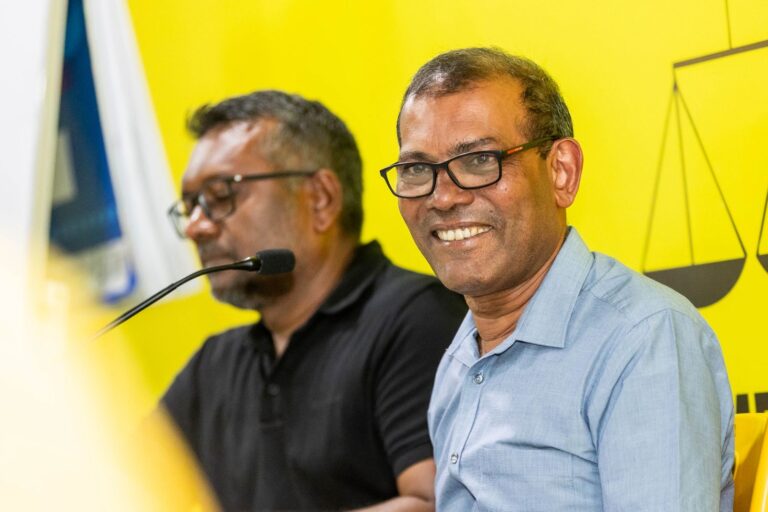 ބޮޑު ބަދަލު: ރައީސް ނަޝީދު އާއި ފަޔާގެ މާފަންނު މަޝްވަރާ ބައްދަލުވުން