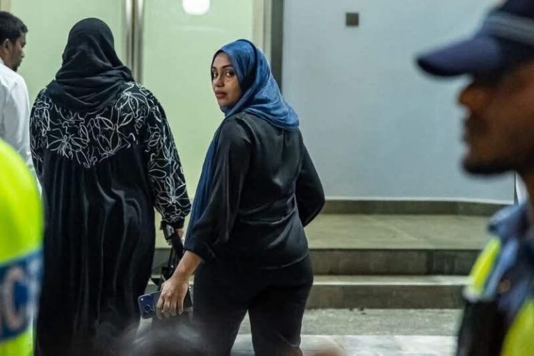 މަޝްހޫރު އެލް-ސޯފާ ޑޮކިއުމެންޓަރީއާ ގުޅޭ ތަހުޤީޤަށް އީޝާ ފުލުހަށް ހާޒިރުކޮށްފި.