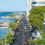މޮޅަށް ހެދި ބޮޑުތަކުރުފާނުމަގުގައި ފުރަތަމަ ވެހިލި ވާރެފޮދާއެކު...
