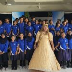 އަމްފާ އާއި “ދަ ރީޑިންގ ރޫމް” ގުޅިގެން...